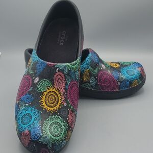 Crocs Neira Pro II Slip Resitant Work  Clogs Mandala Graphic Size 6